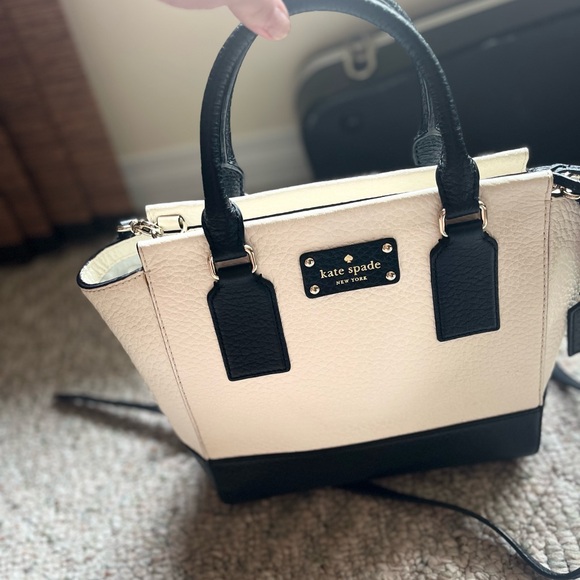 Designer purse lot - Picture 5 of 14